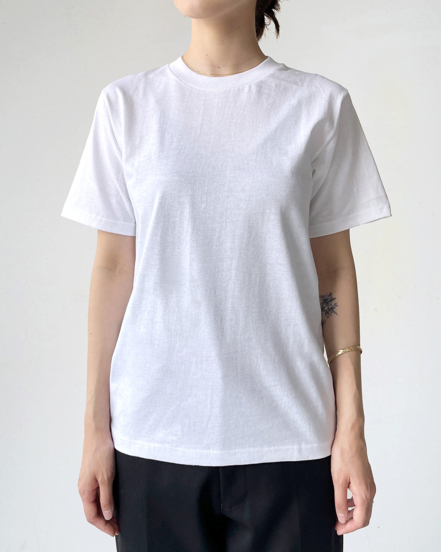 H.R.MARKET Seamless White Tee