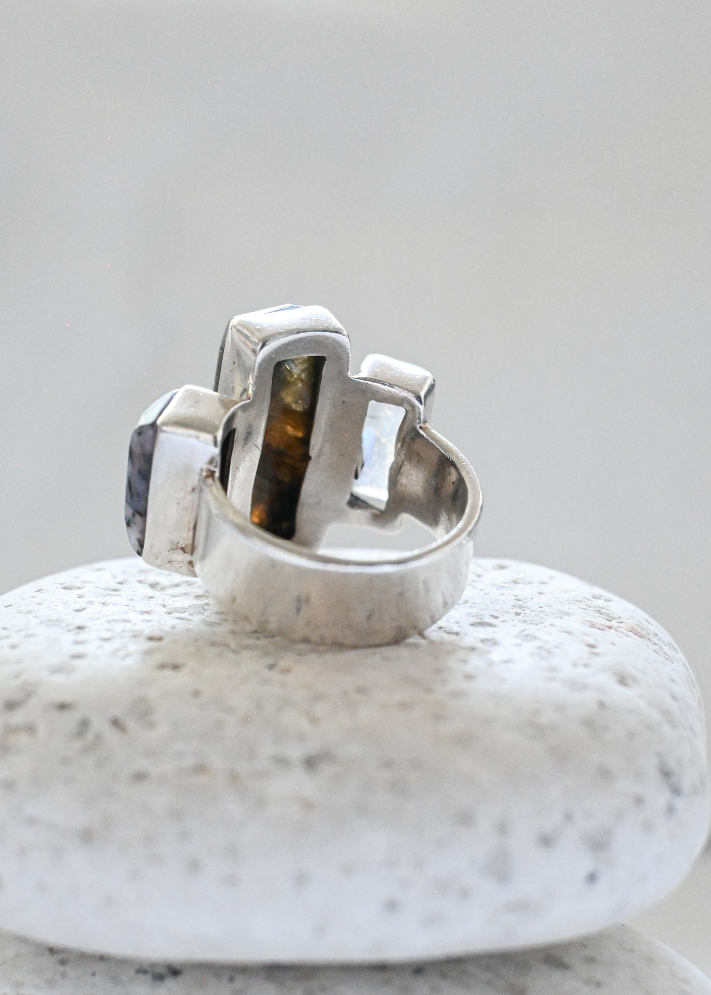 Labradorite Moonstone & Quartz Ring - 15号