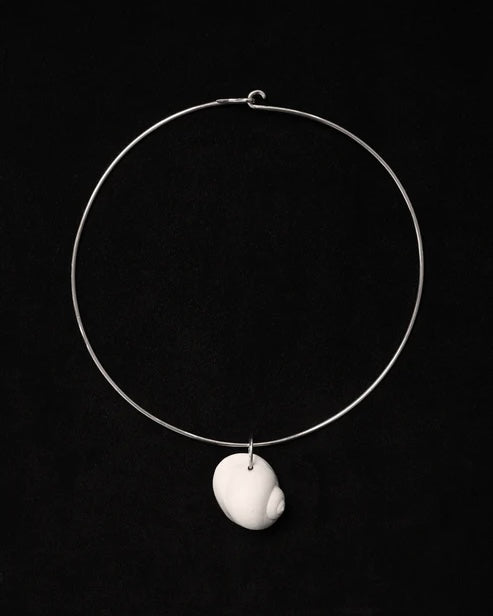 SMALL NAUTILUS PORCELAIN COLLAR