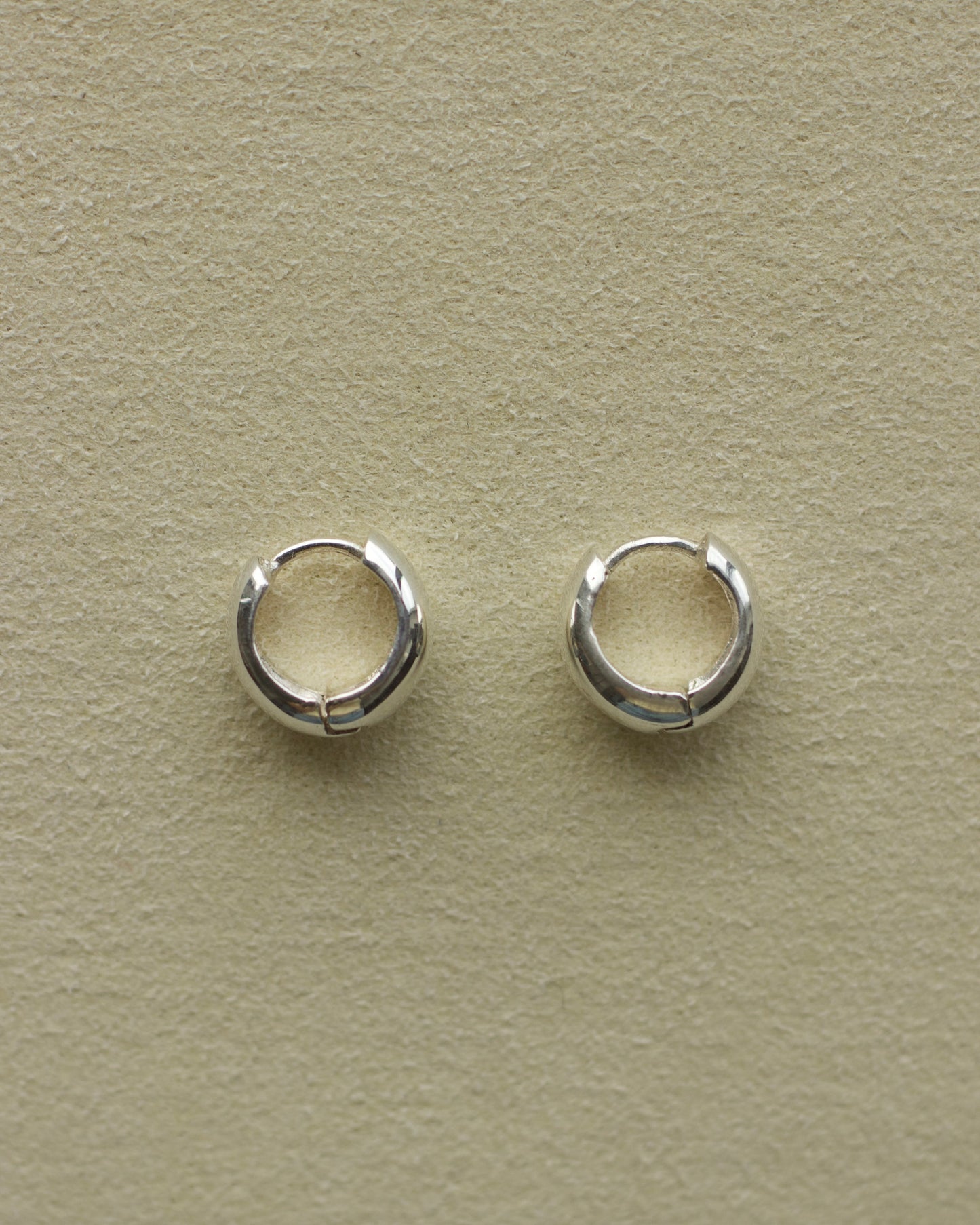 Silver Mini Hoops (E025014)
