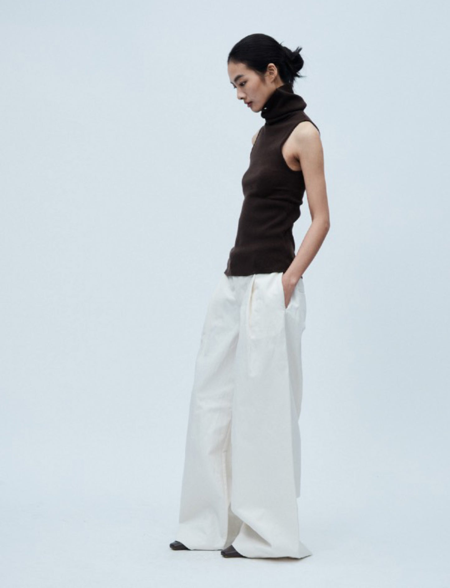"RUOHAN" Brown Buru Vest