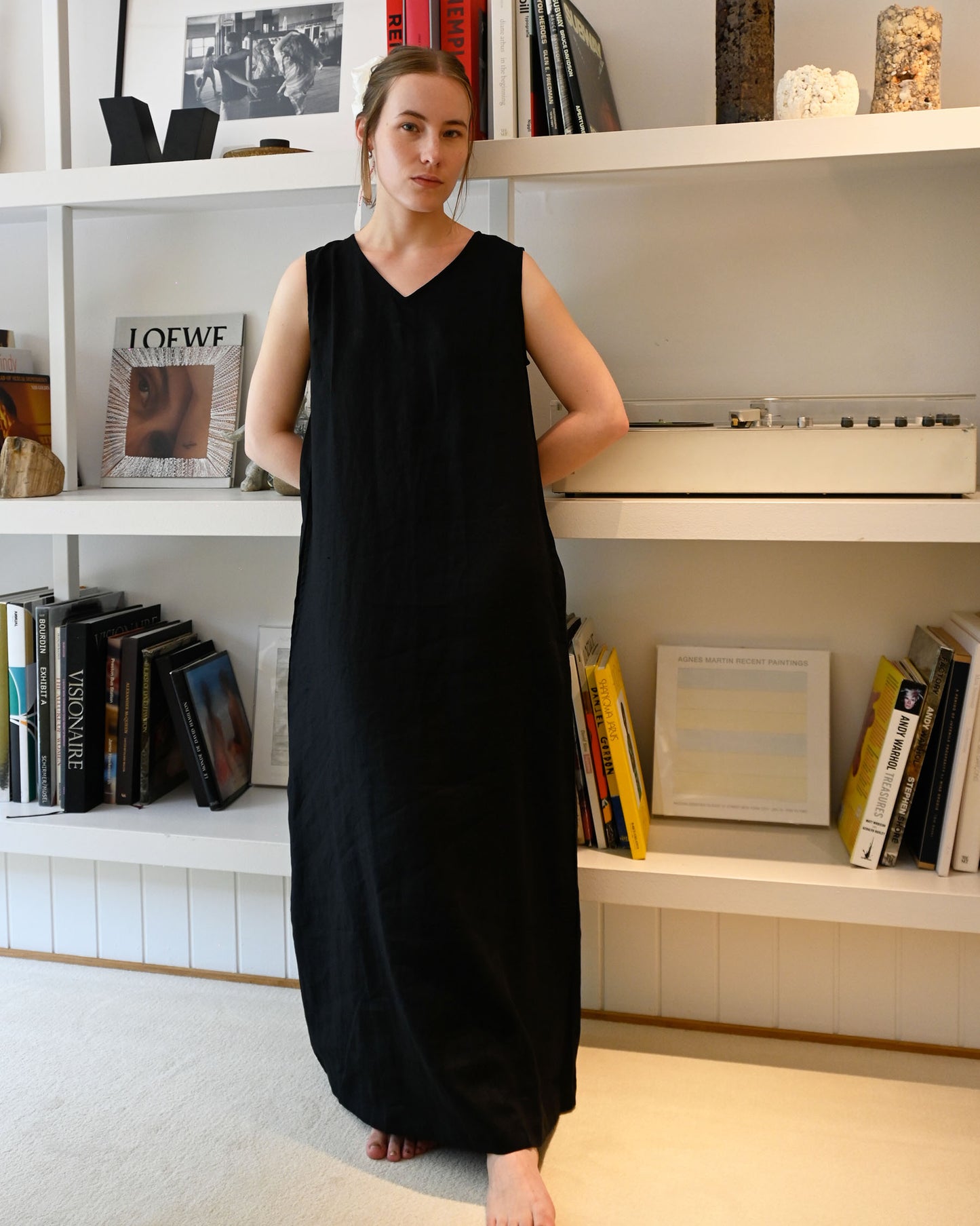 404 Linen V-neck Long Dress - Black