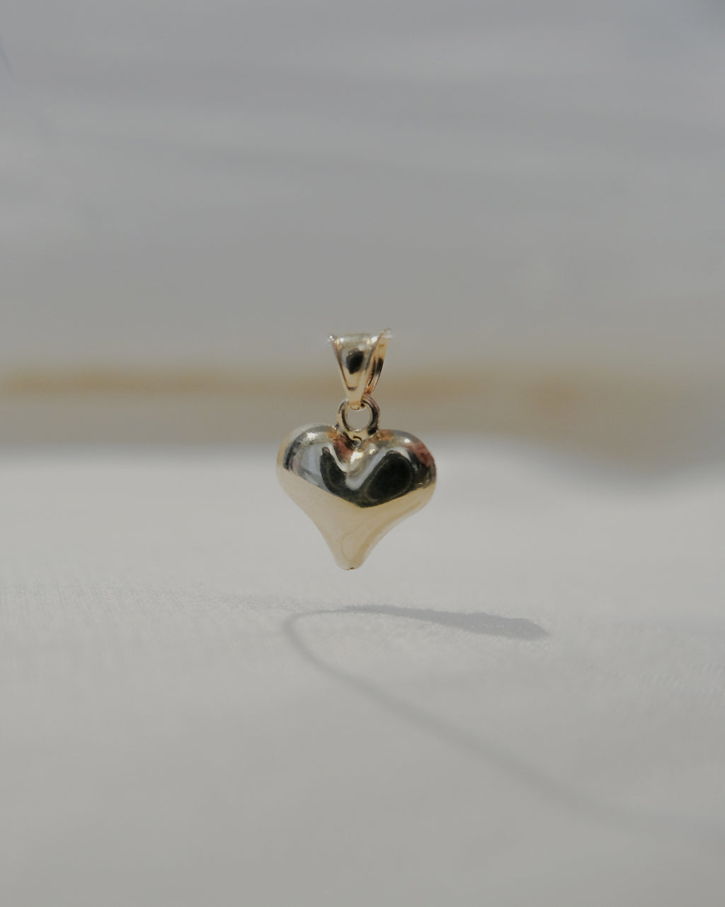 14k Gold Charm -❤︎-