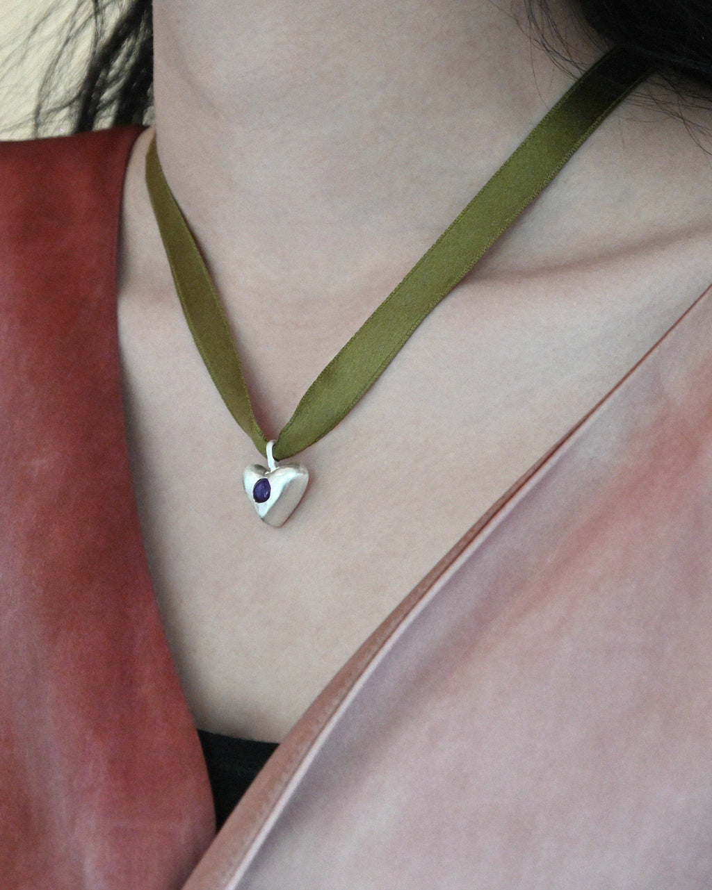 "Dunton Ellerkamp" Heart Motif Necklace w/ Amethyst