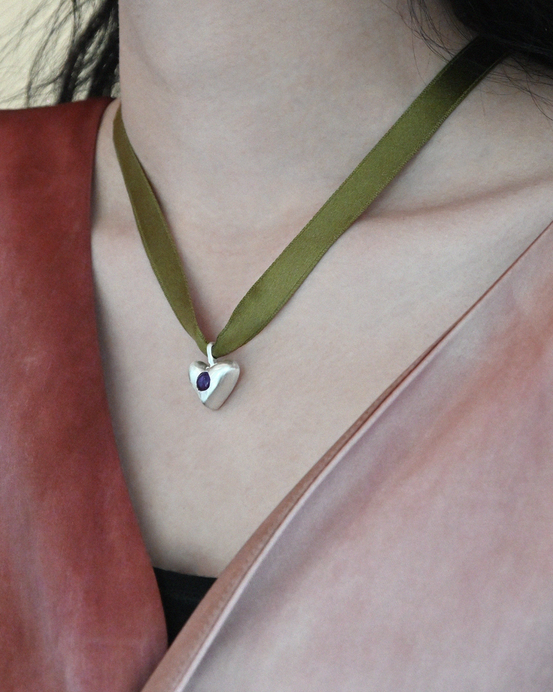"Dunton Ellerkamp" Heart Motif Necklace w/ Amethyst