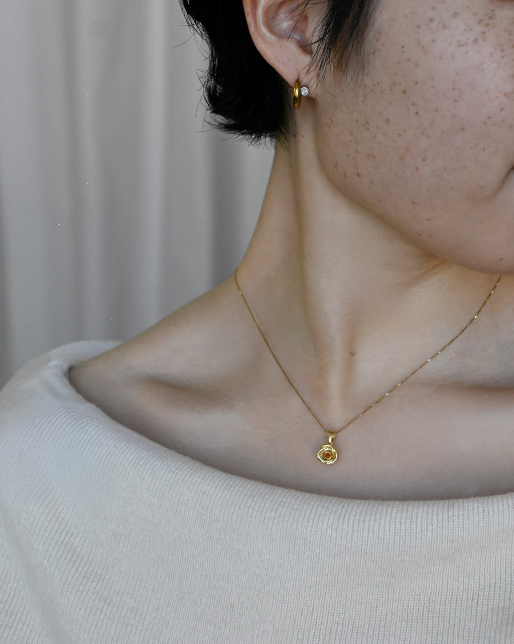 Valentine x 404 Baby Rose Charm - Gold