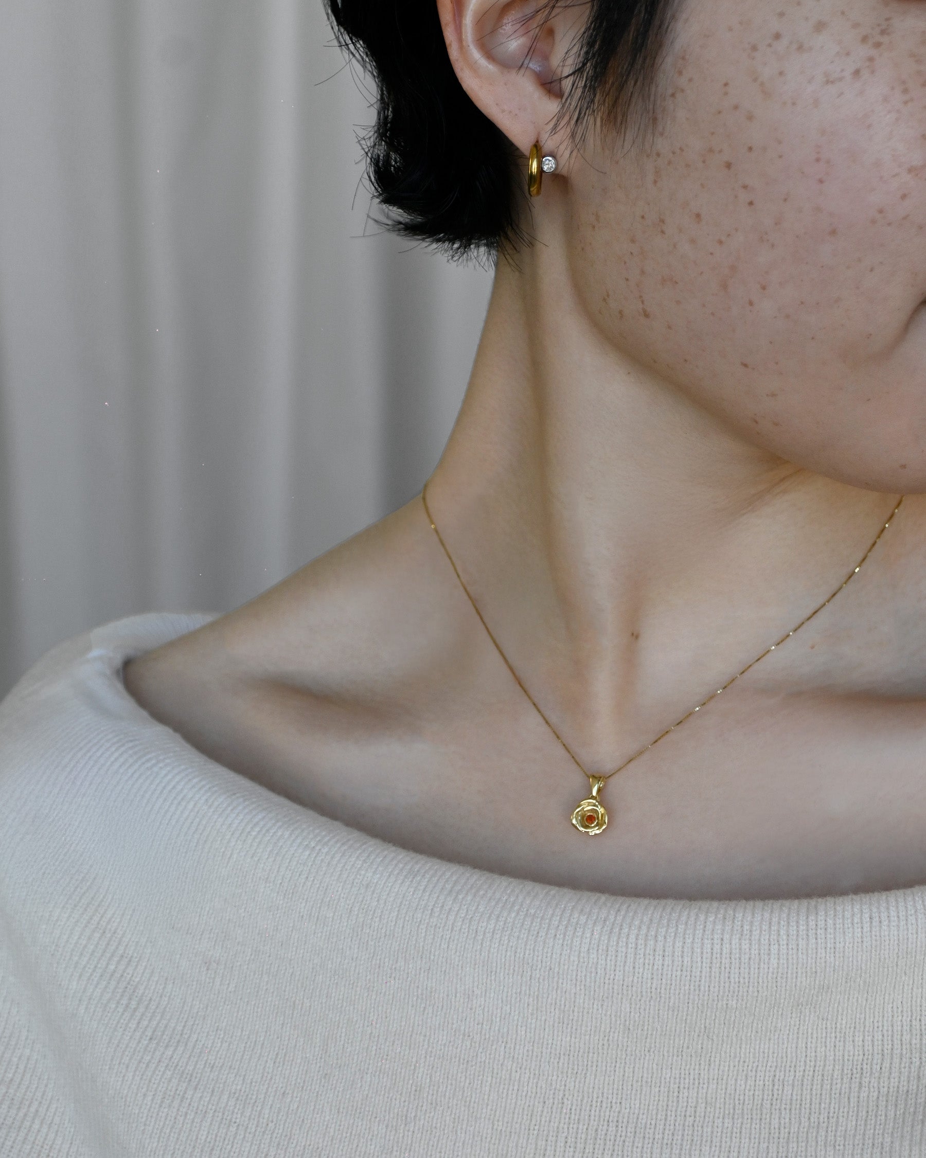 Valentine x 404 Baby Rose Charm - Gold