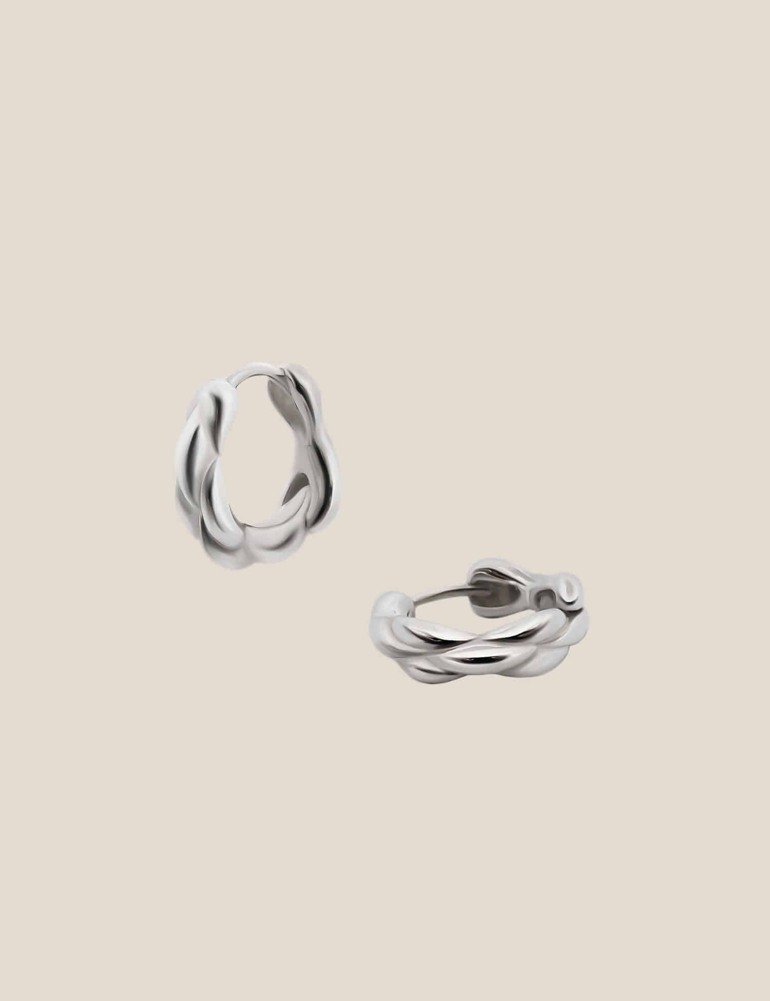 "Isabella Etou" Modern Wave Everyday Earrings