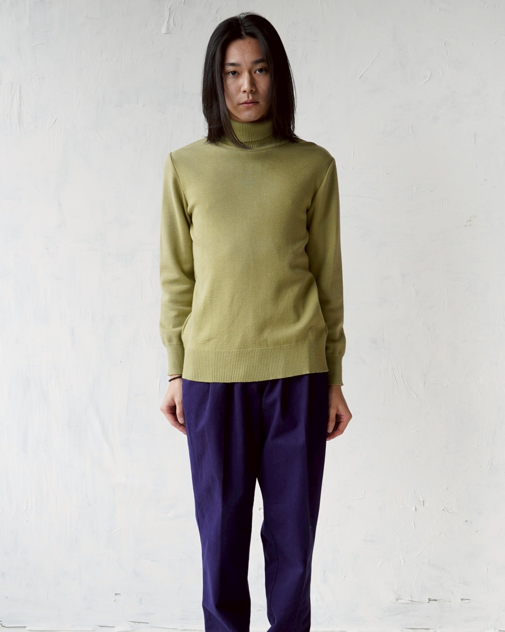 TURTLE NECK SWEATER / GERMANY