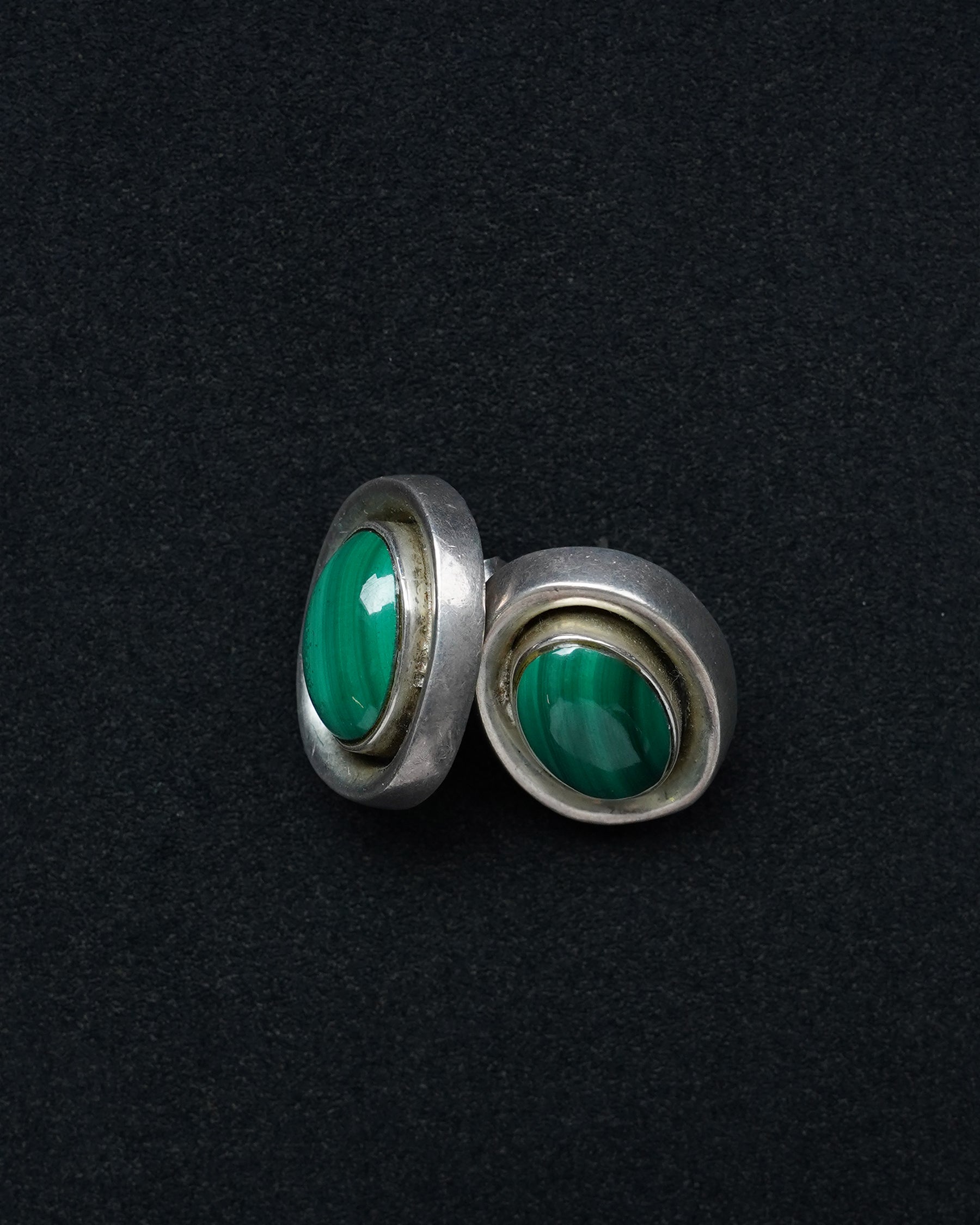Silver Malachite Oval Earrings (SVE-26018)