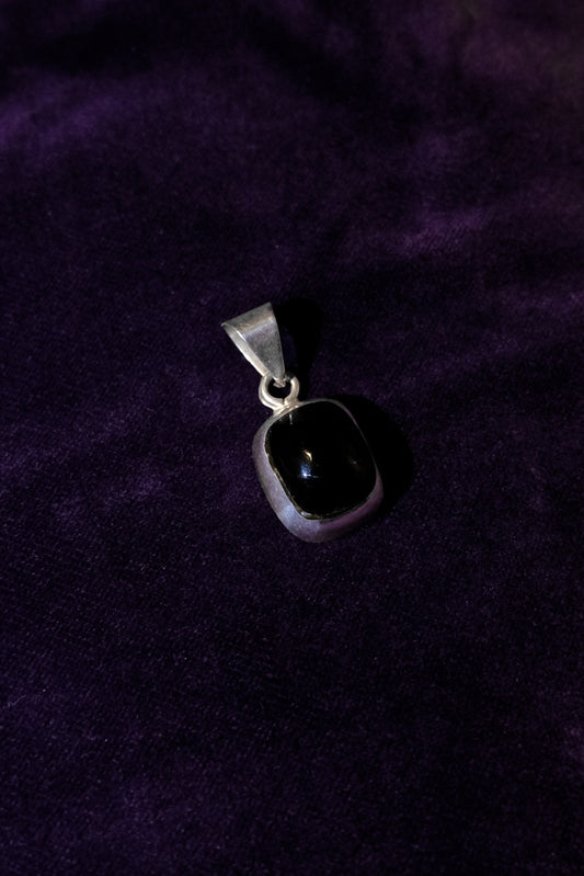 Onyx Pendant