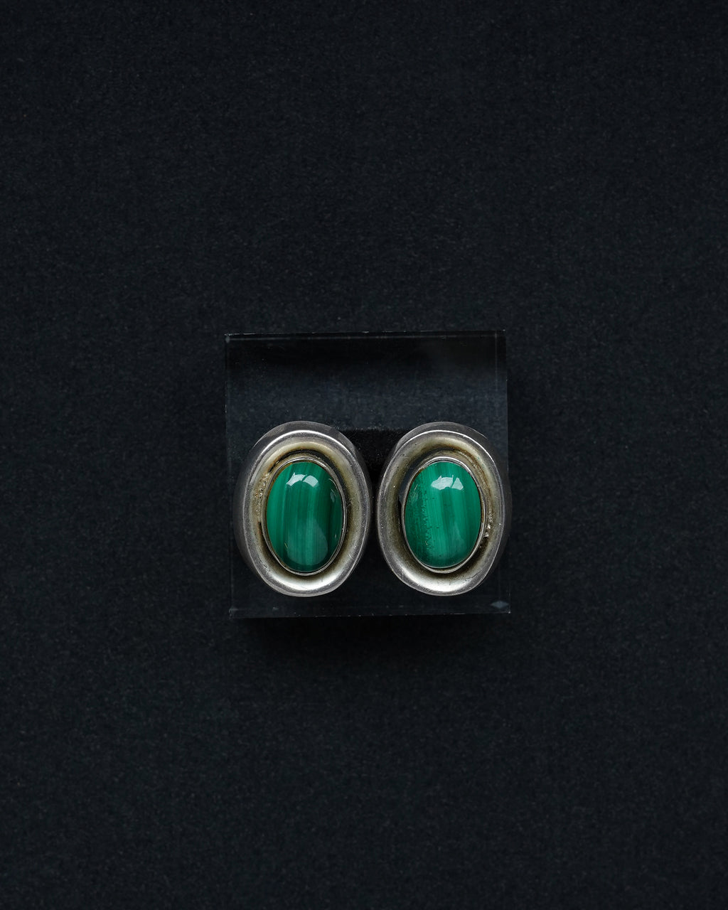Silver Malachite Oval Earrings (SVE-26018)