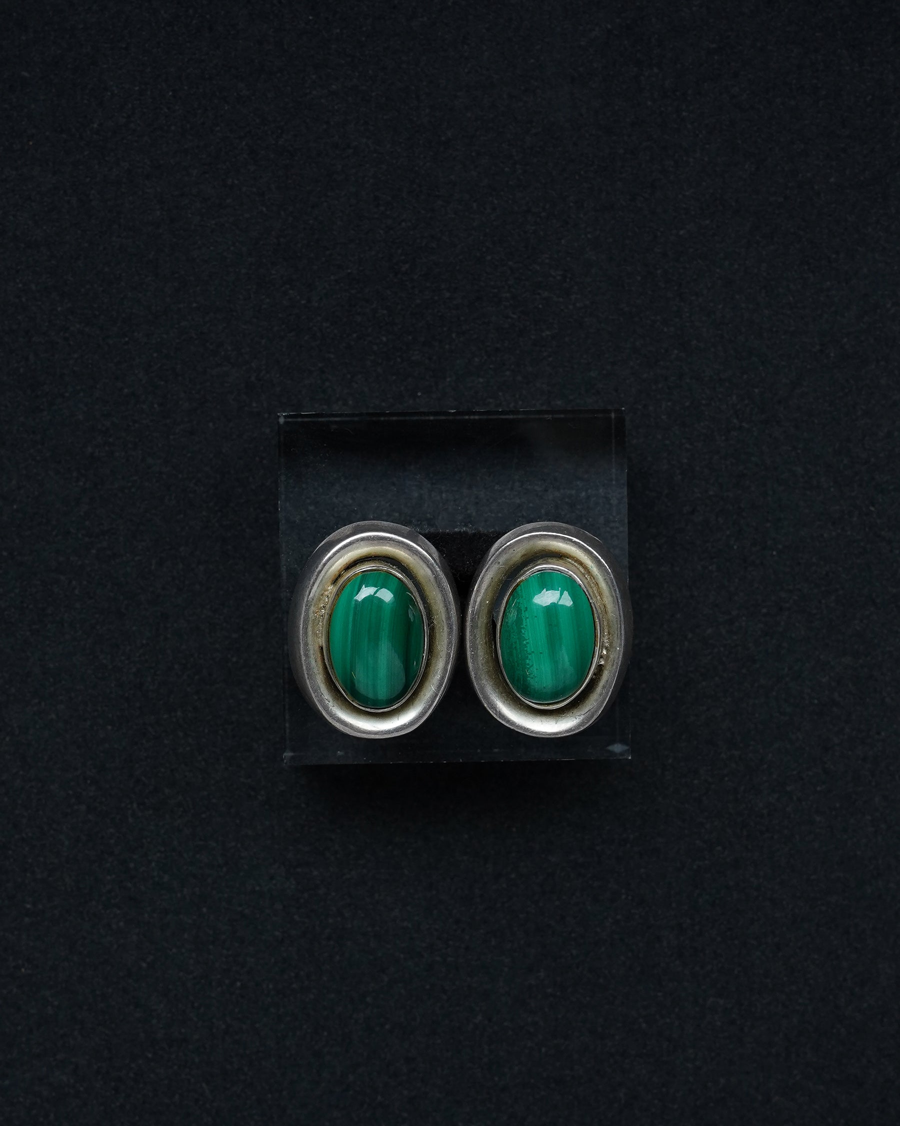 Silver Malachite Oval Earrings (SVE-26018)