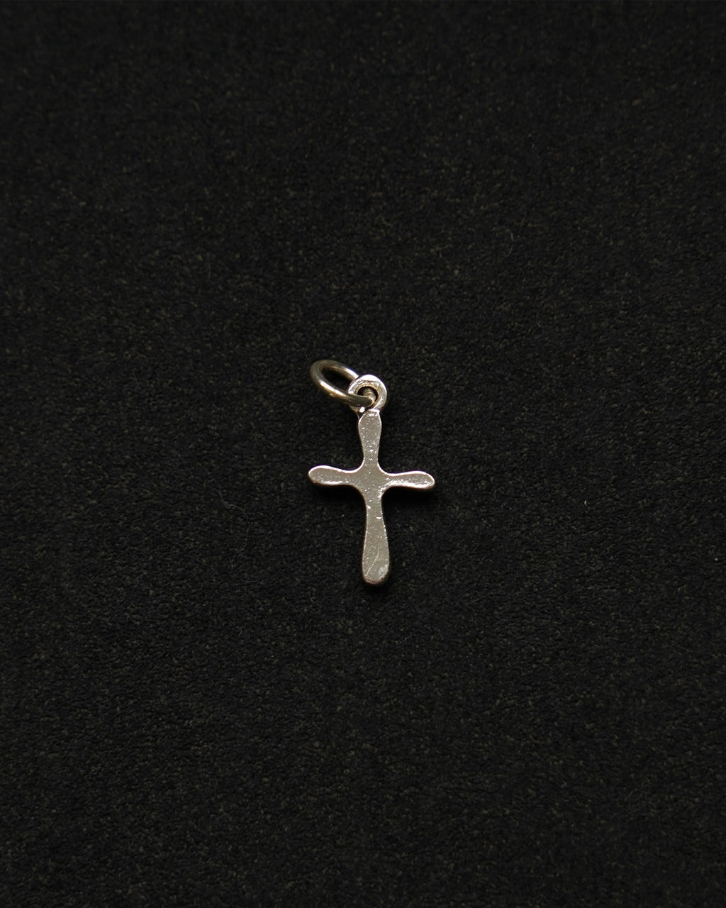 Silver Cross Charm (SVNL26055-2)
