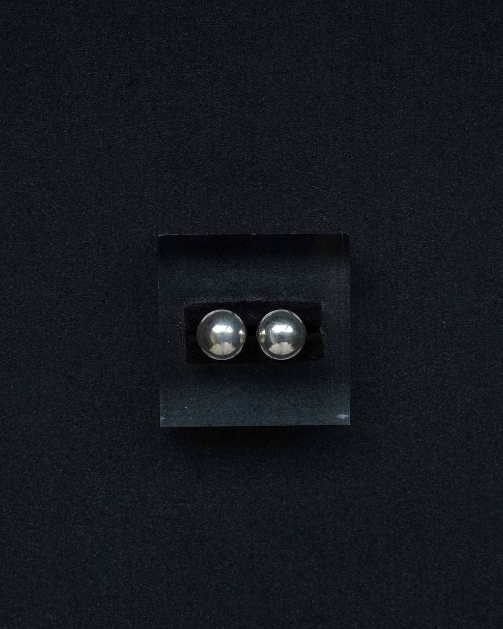 Silver Ball Stud Earrings (SVE-26016)