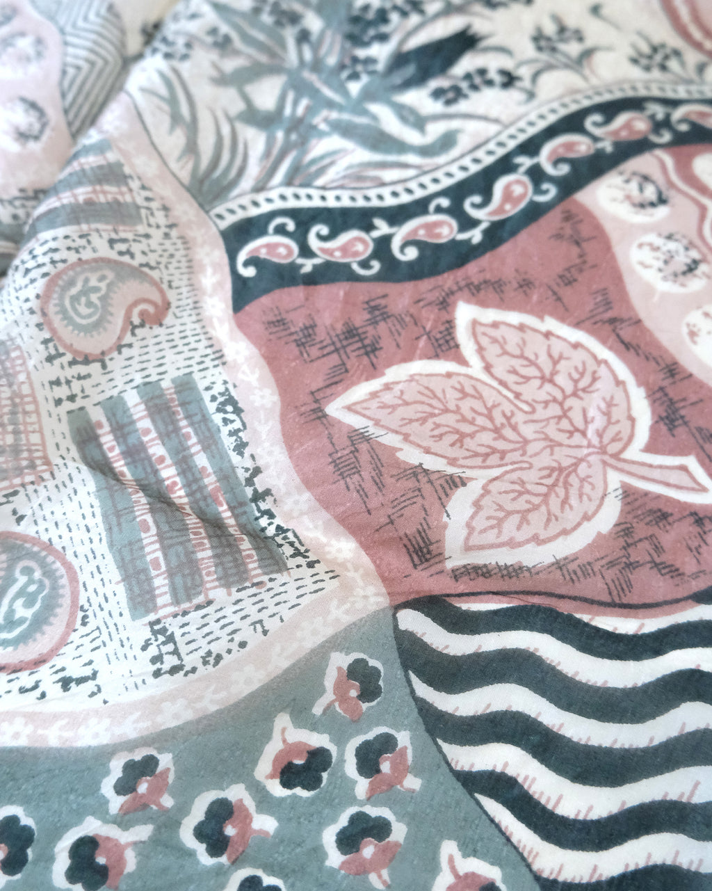 100％ Silk Printed Scarf Made In India