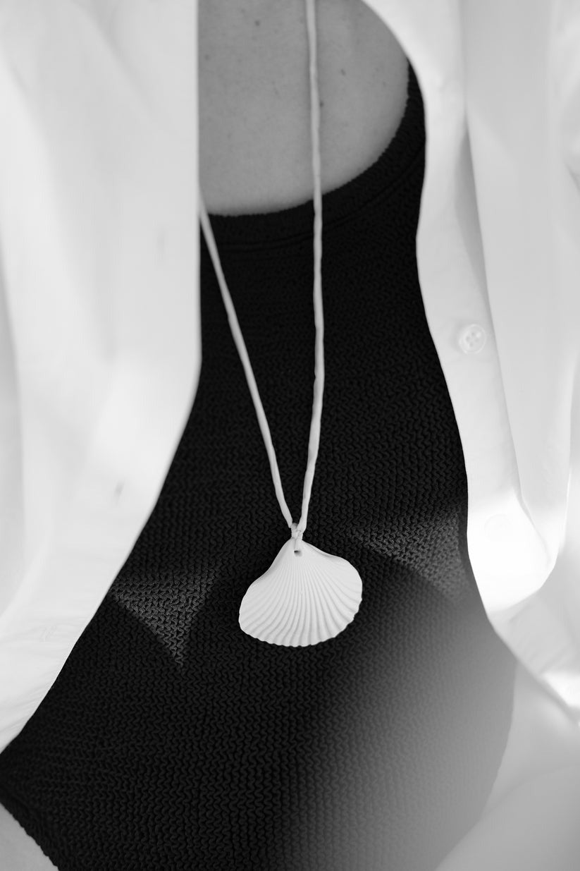 "MANA" Porcelain Shell Amulet 02