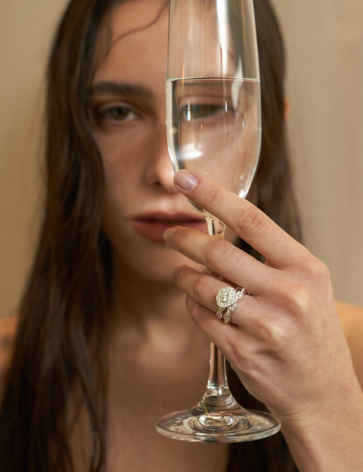 "Isabella Etou" White Sapphire Modern Wave Thin Ring