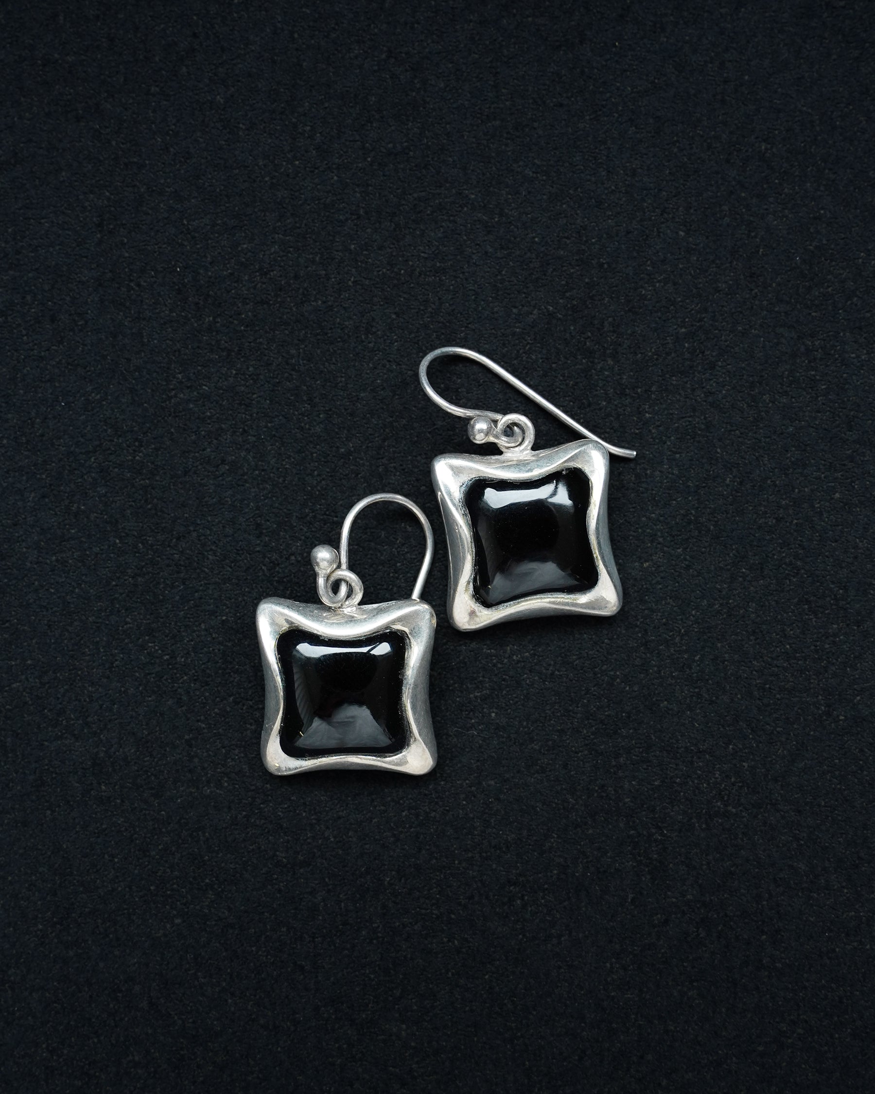 Silver Black Onyx Square Earrings (SVE-26023)