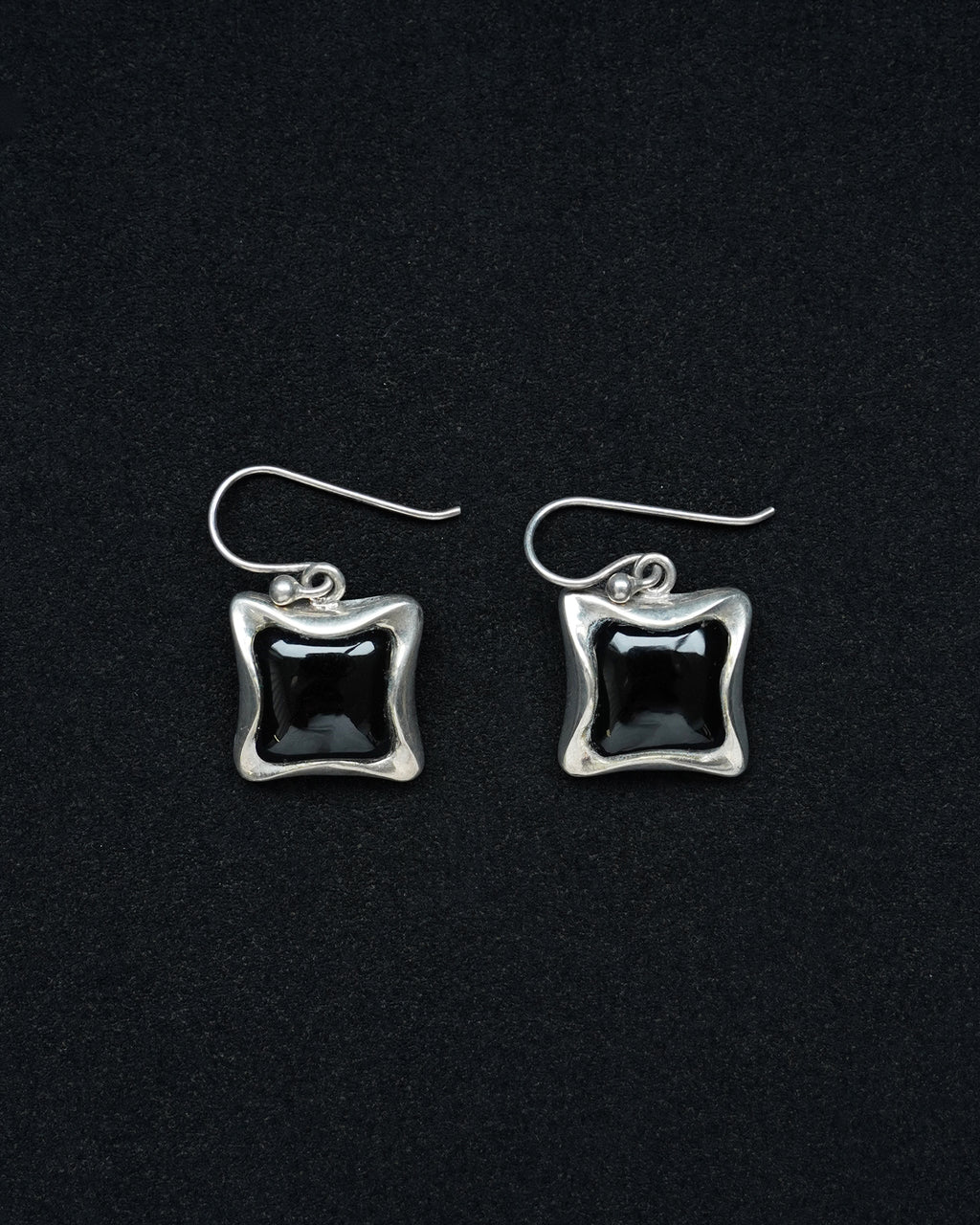 Silver Black Onyx Square Earrings (SVE-26023)