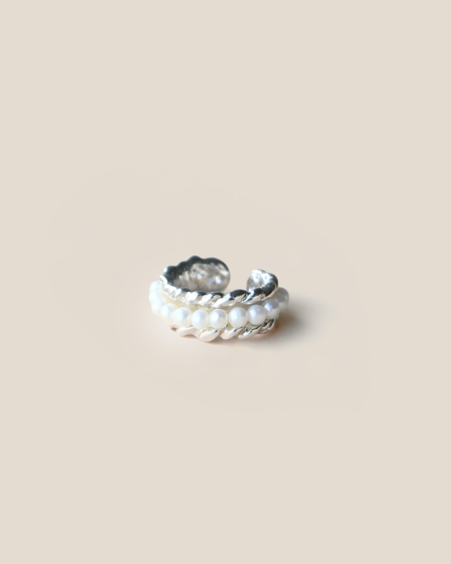 "Isabella Etou" Tiny Pearl Earcuff