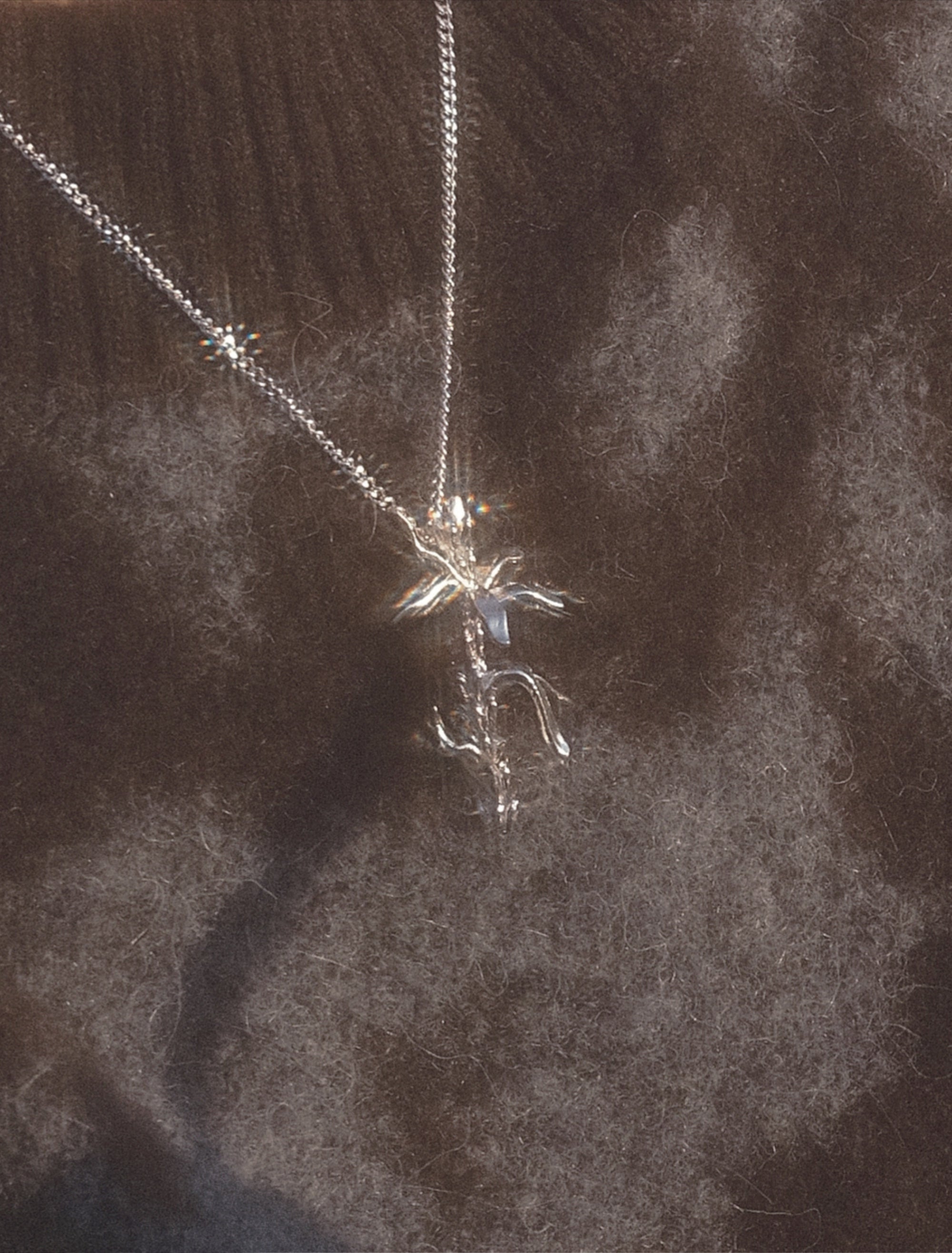 #005 AIR ON THE STIRNG | Necklace