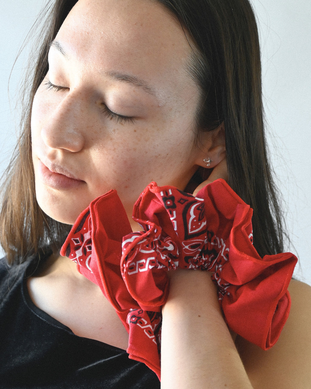 [IKUHO x 404] Hand Made Chouchou - Red