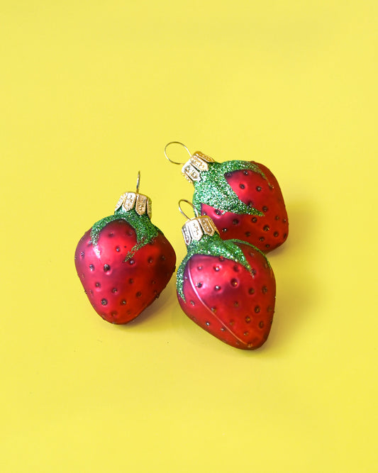 Strawberry Ornament / Set of 3