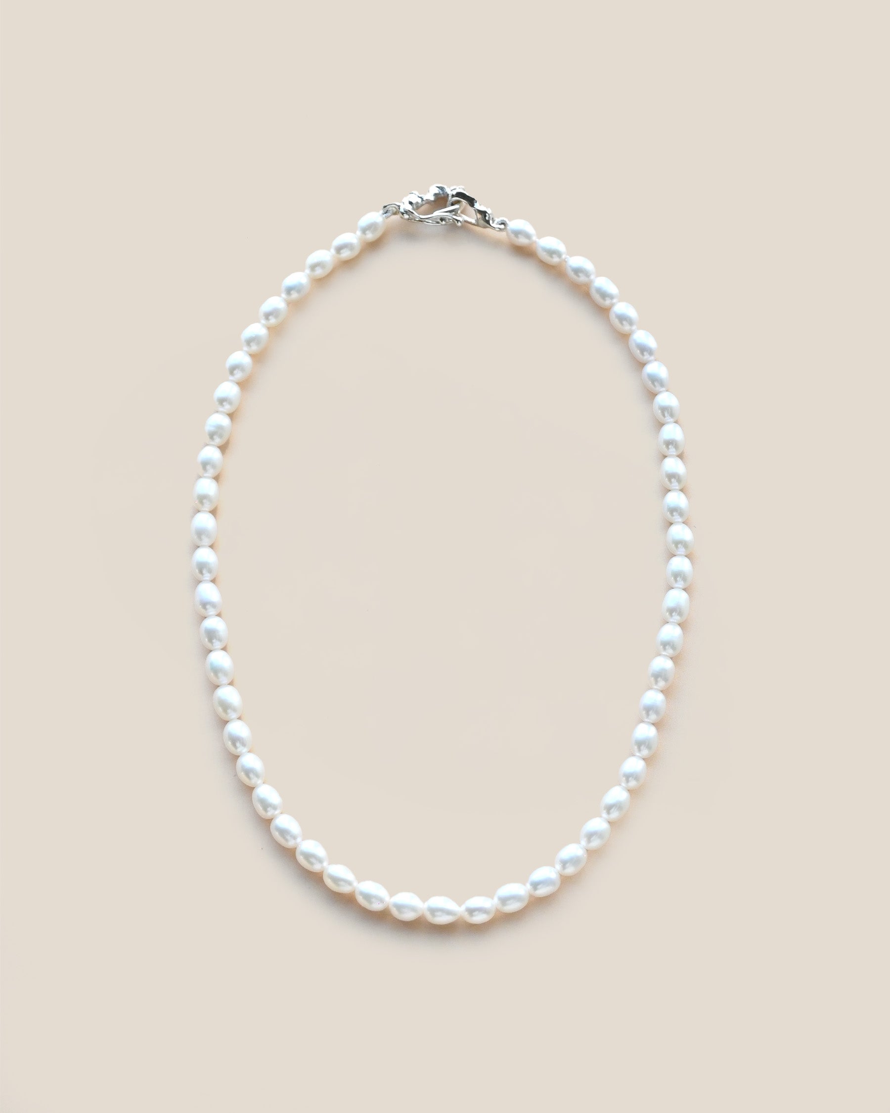 "Isabella Etou" Classic Egg Pearl Necklace