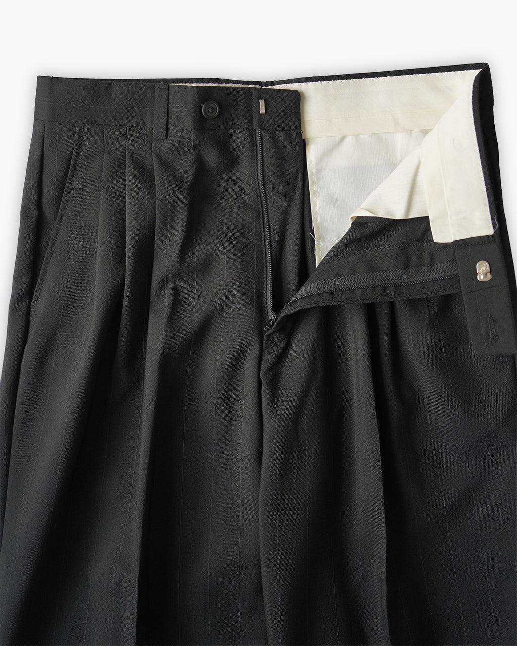 European Tailored Set