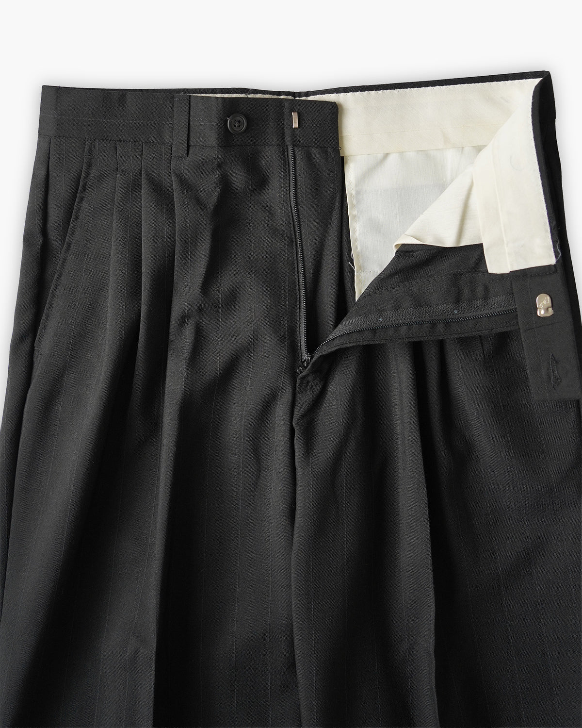 European Tailored Set