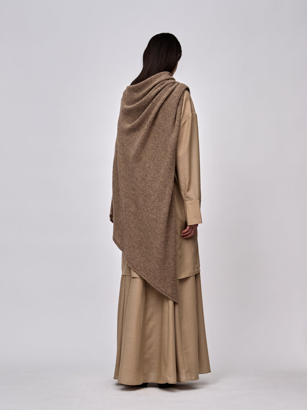 "RUOHAN" BROWN KNIT DRIP CAPE