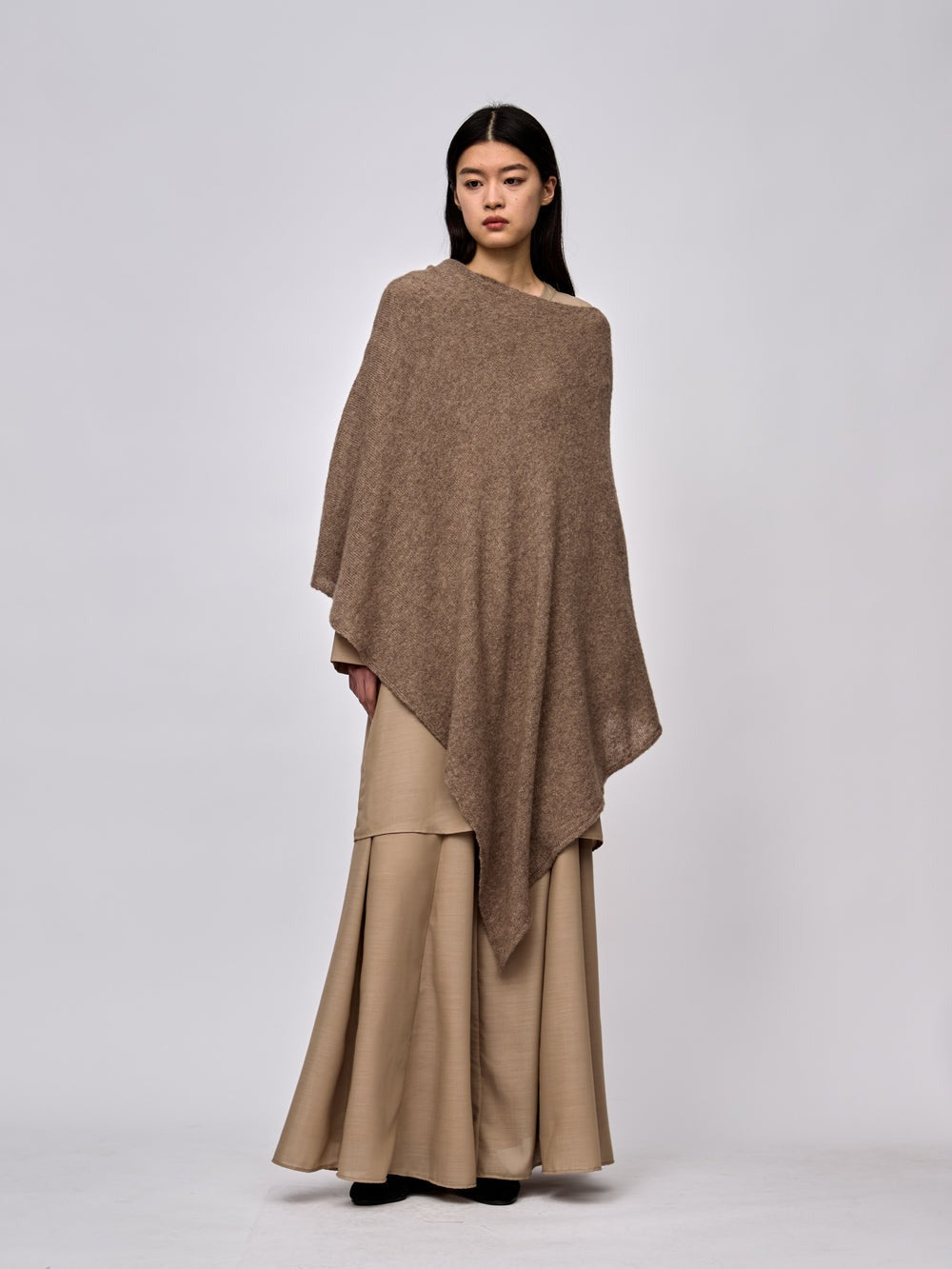 "RUOHAN" BROWN KNIT DRIP CAPE