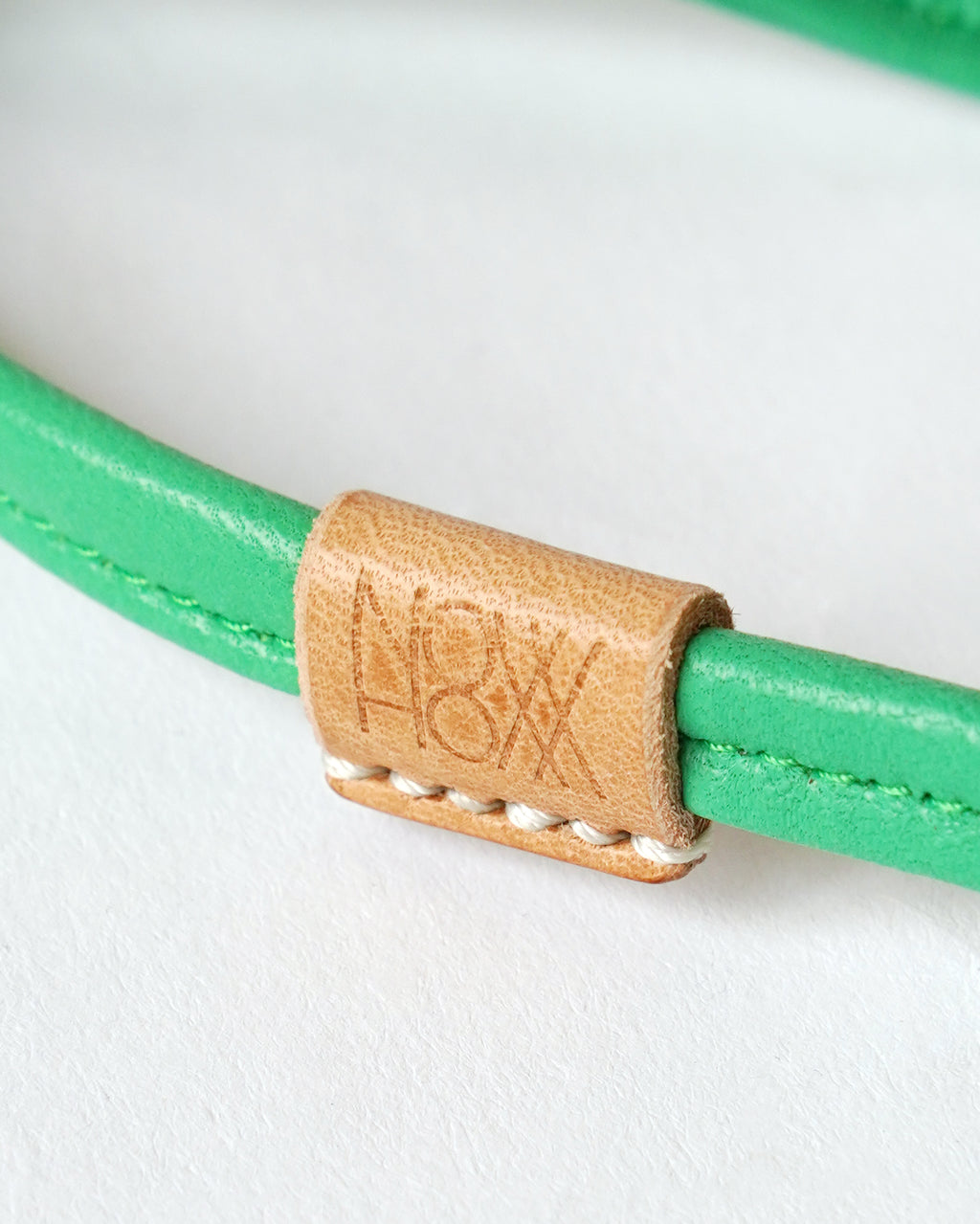 "NOWHOW" Key String M - Green