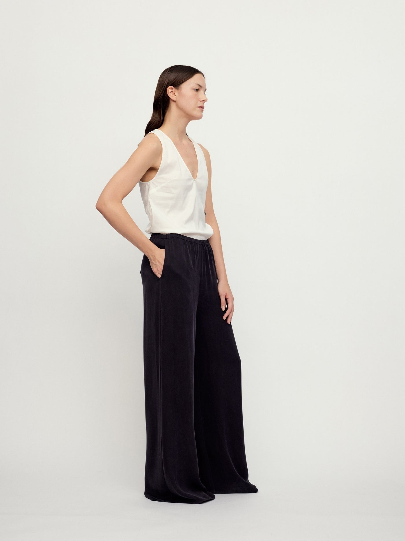 "RUOHAN" MIDNIGHT ROUNGE TROUSERS