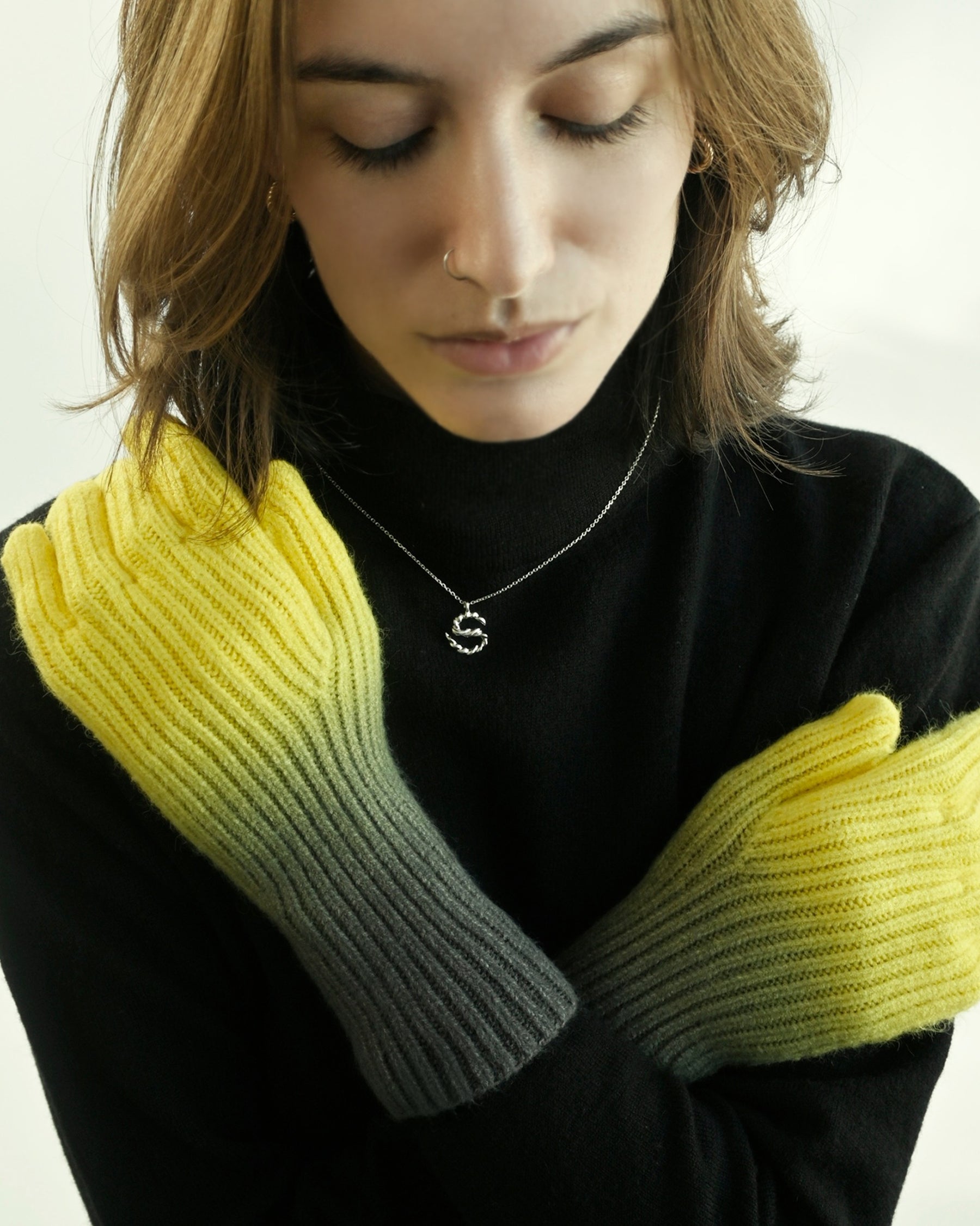 [404irregular] Gradation Gloves - Yellow x Black