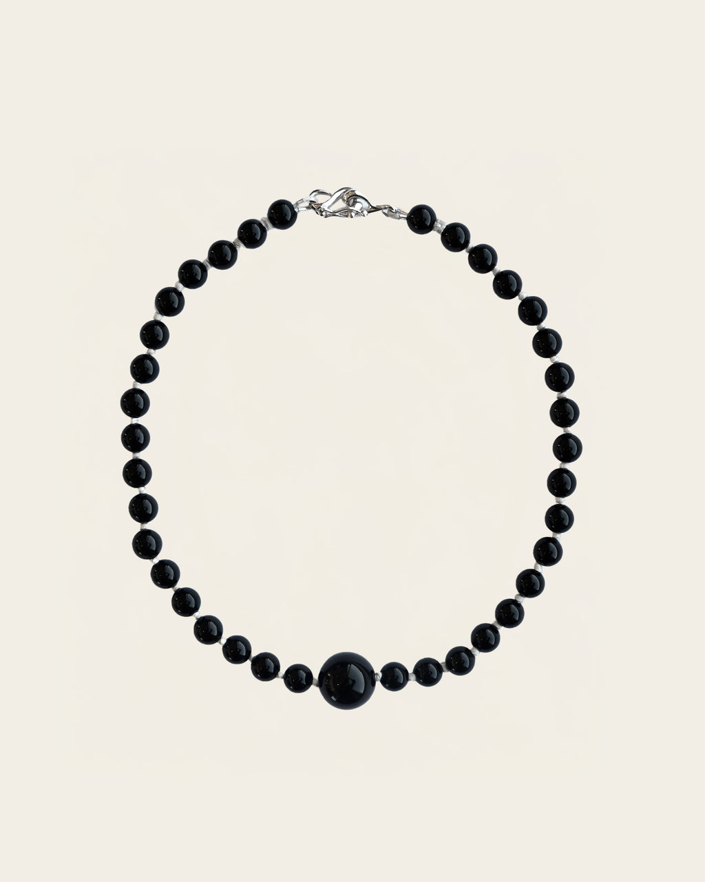 "Isabella Etou" Onyx S Form Classic Necklace