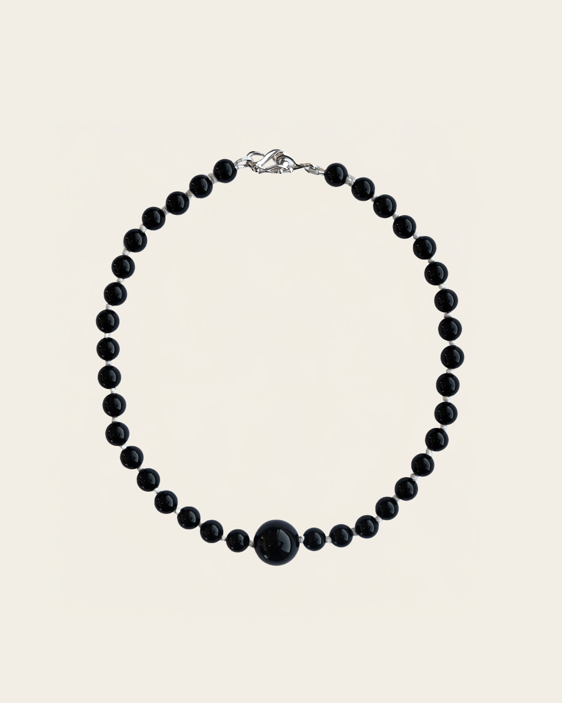 "Isabella Etou" Onyx S Form Classic Necklace