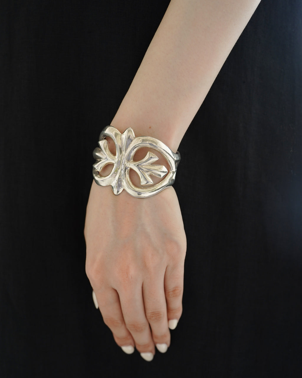 Silver Sculptural Openwork Bangle (SVBL-26042)