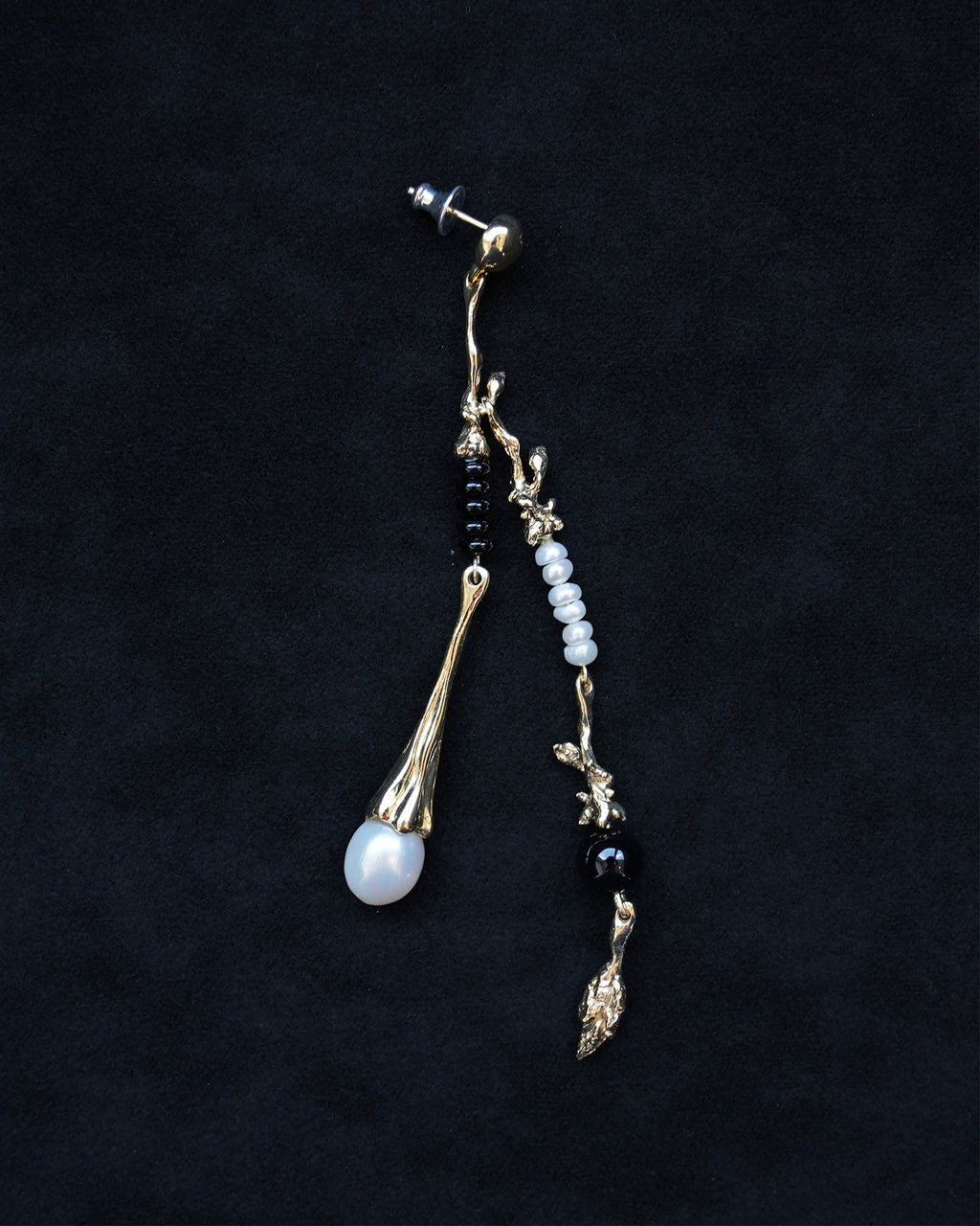 "Isabella Etou" Leaf Object Mixed Earrings - Long
