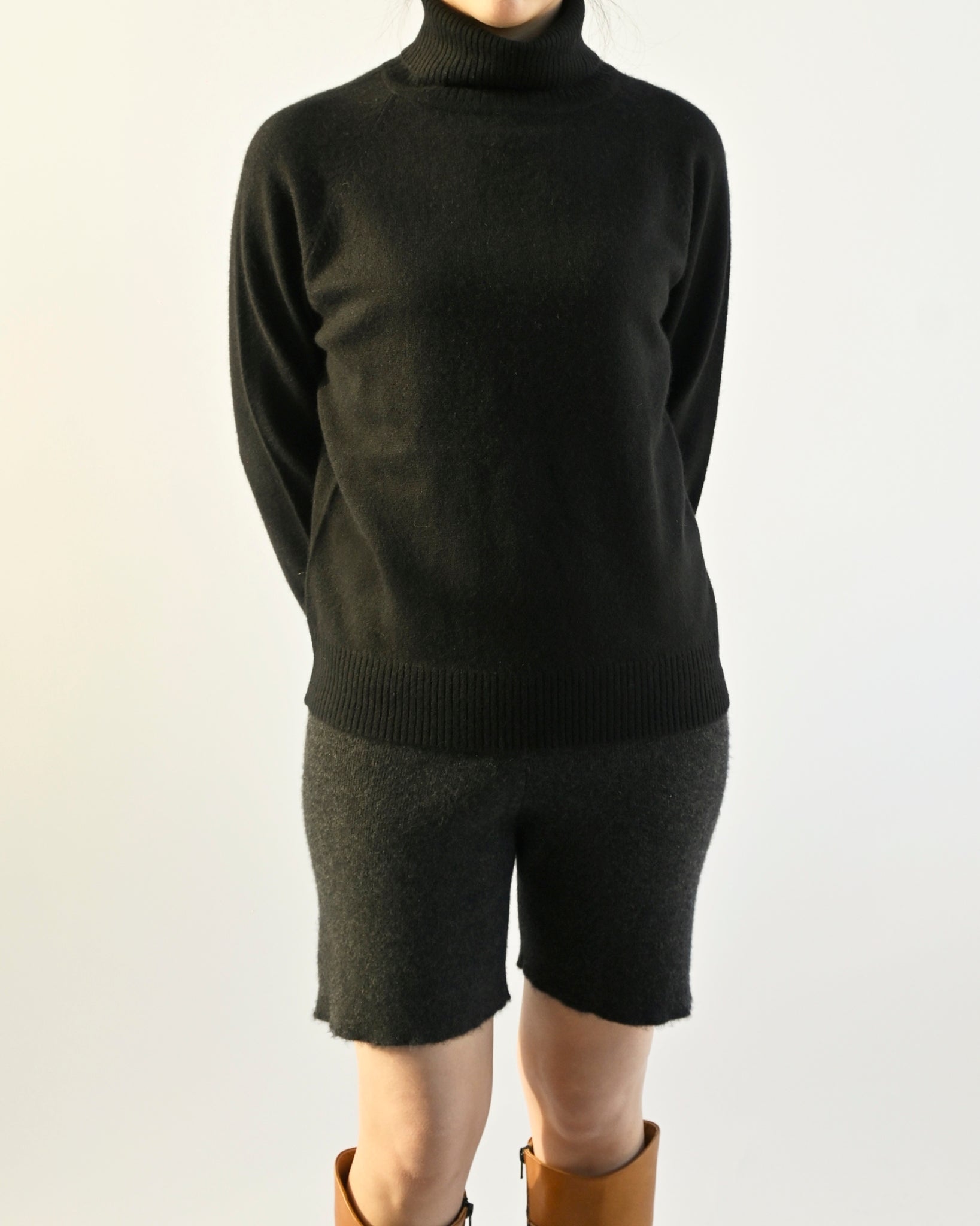 404 Cashmere Rib Shorts - Charcoal