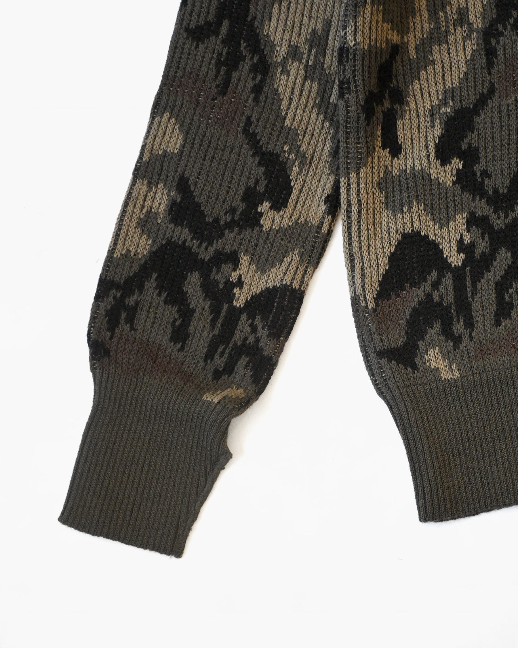 CAMO Sweater Chili