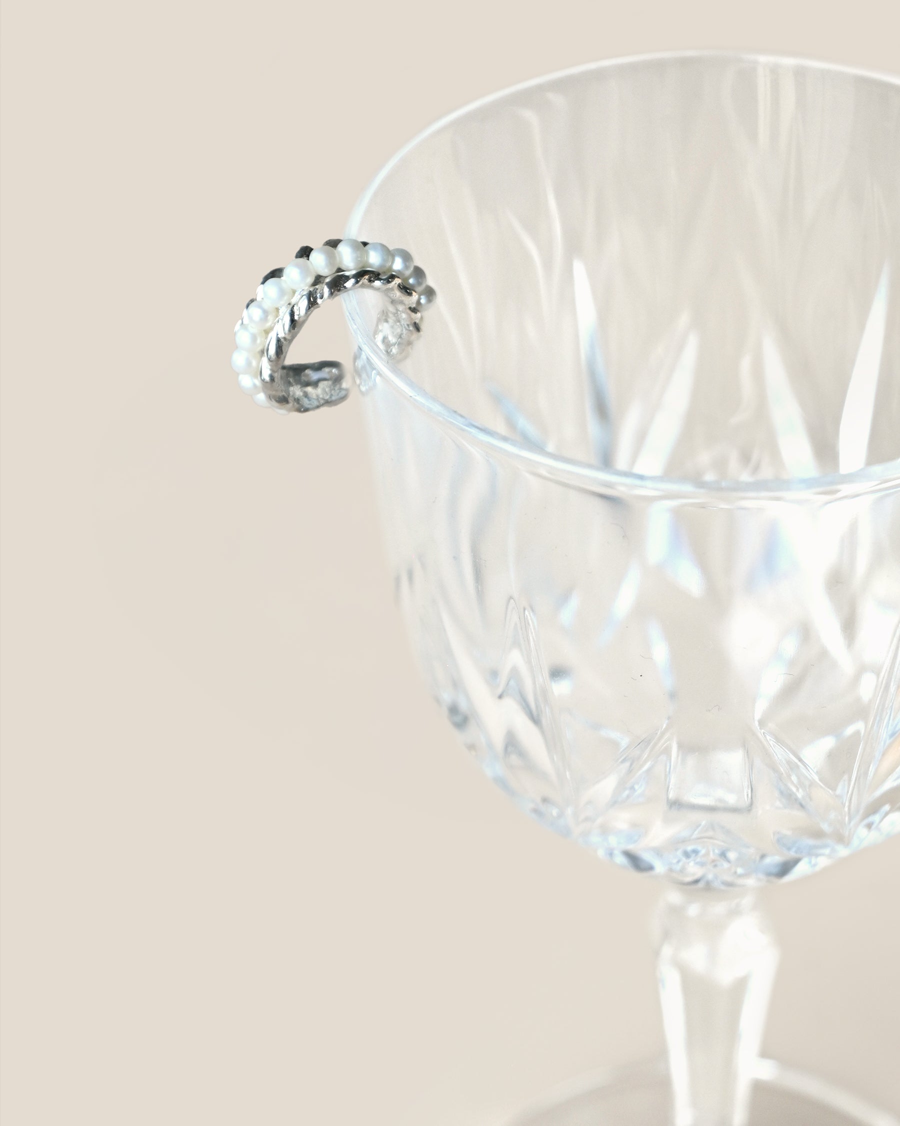 "Isabella Etou" Tiny Pearl Earcuff