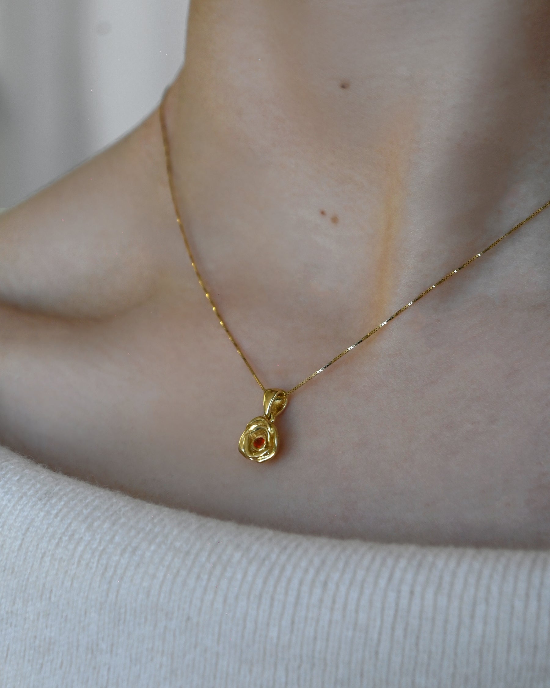 Valentine x 404 Baby Rose Charm - Gold
