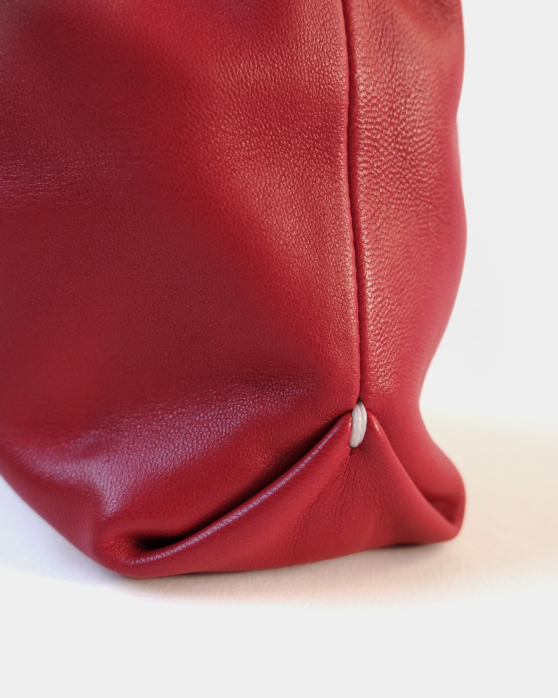 NOWHOW × 404 "CHUCKchen" - Red
