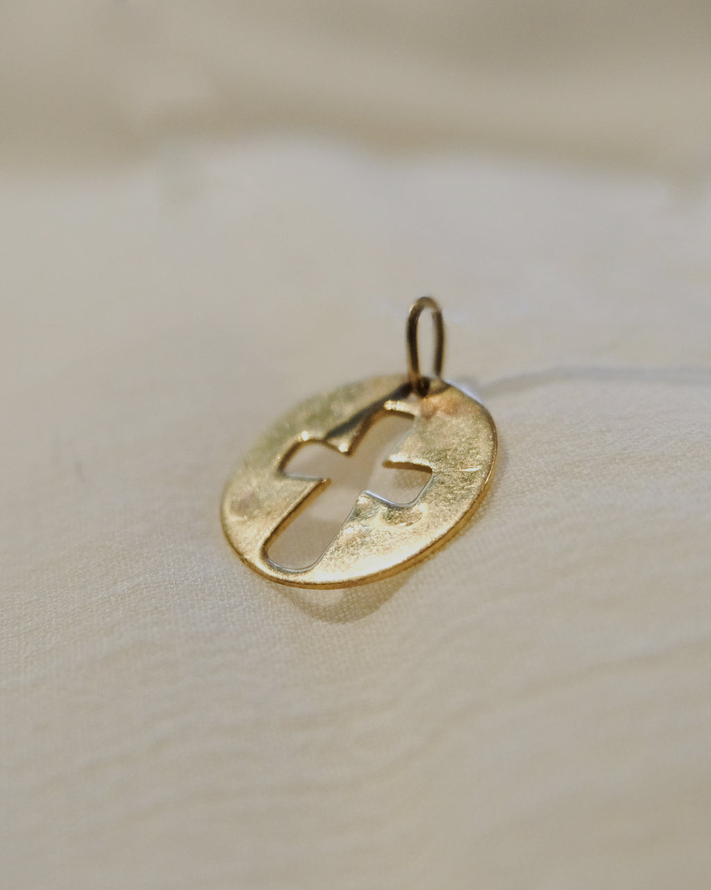 14k Gold Charm "♰"