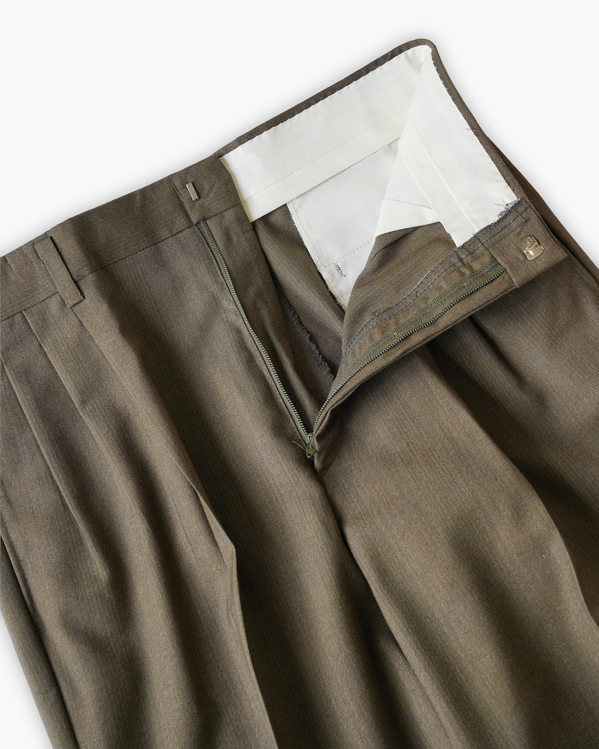 European Tailored Set