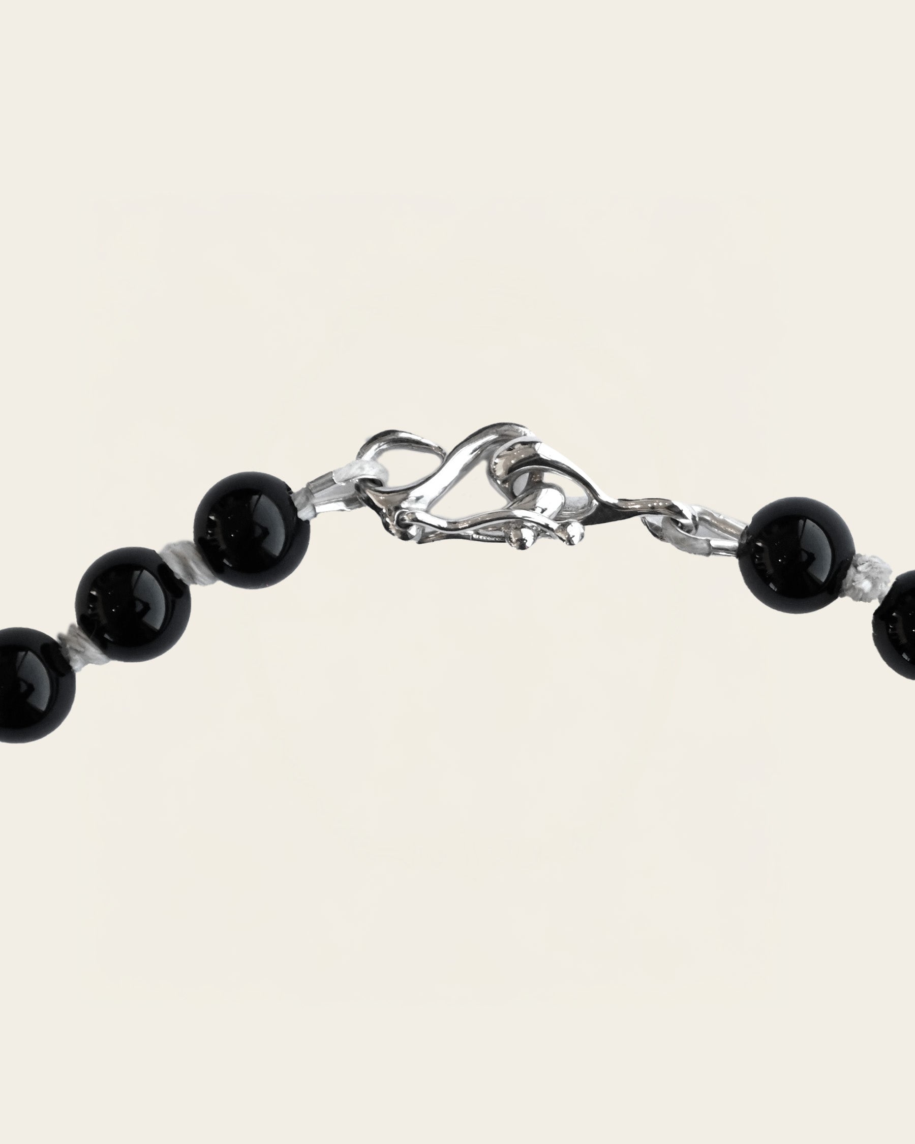 "Isabella Etou" Onyx S Form Classic Necklace