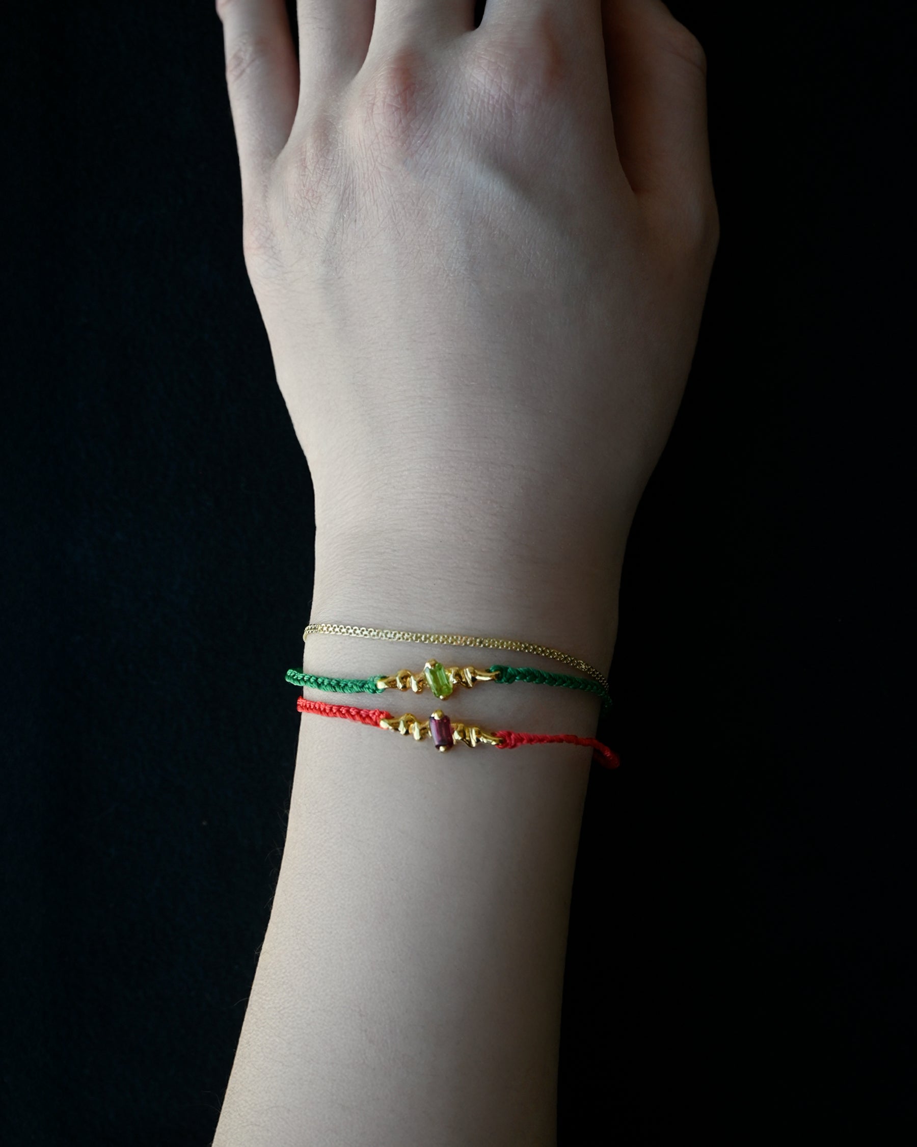 "Isabella Etou" Crinkle Cord Bracelet - Garnet