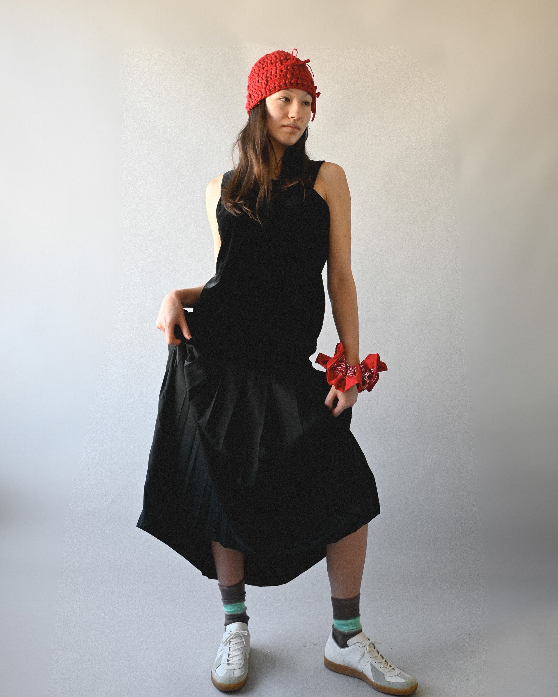 "CROCHEANT" Short Ribbon Beanie - Red